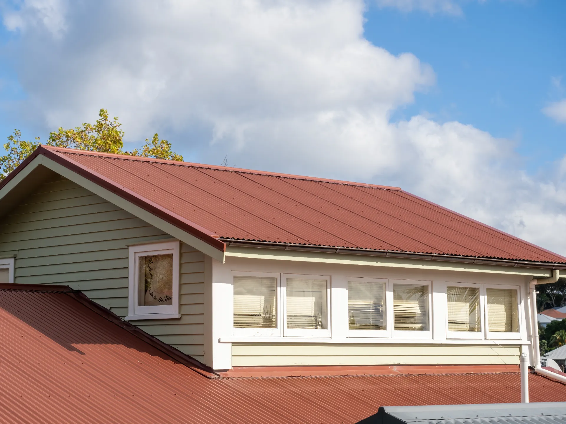 Metal vs. Shingle Roofing: Which Is Right for Your DFW Home?