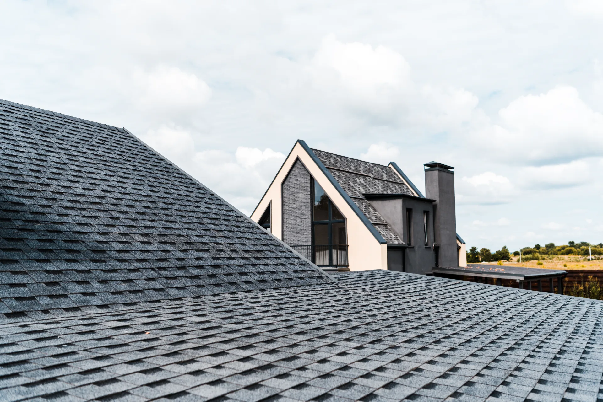 5 Signs You Need a Roof Replacement Before Storm Season